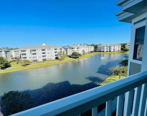 Amazing Pond View condo pool at MyrtleWoods — 4-Star Luxury Hotel in Myrtle Beach, United States
