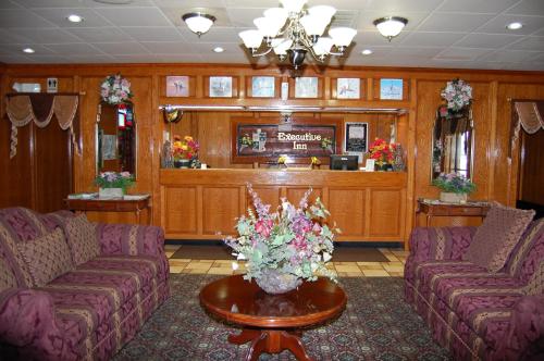 Executive Inn and Suites Springdale - photo 53