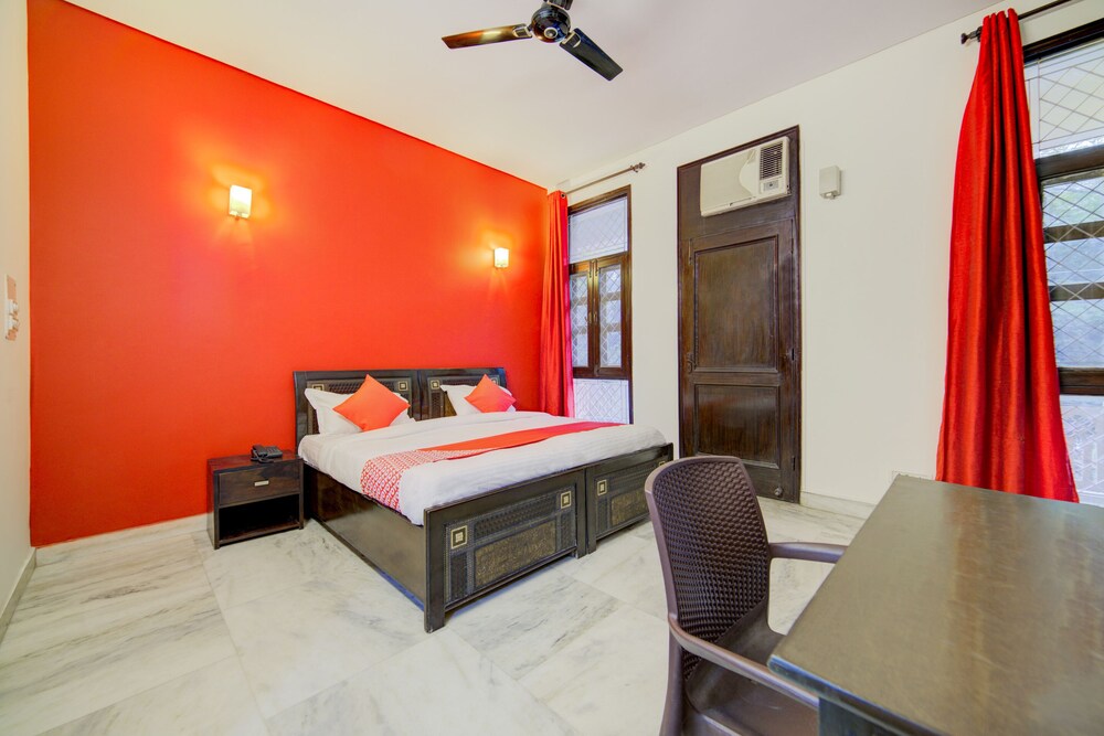 OYO 28011 Shubhangni Residency 2 pet-friendly hotel Noida