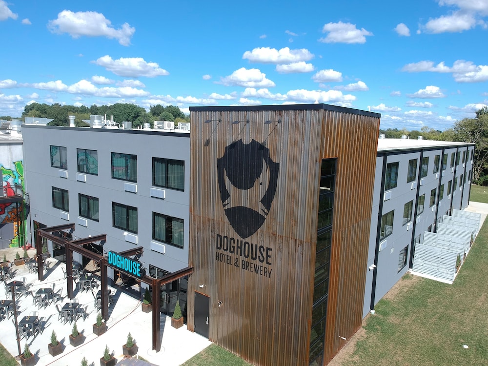 DogHouse Columbus - photo 23