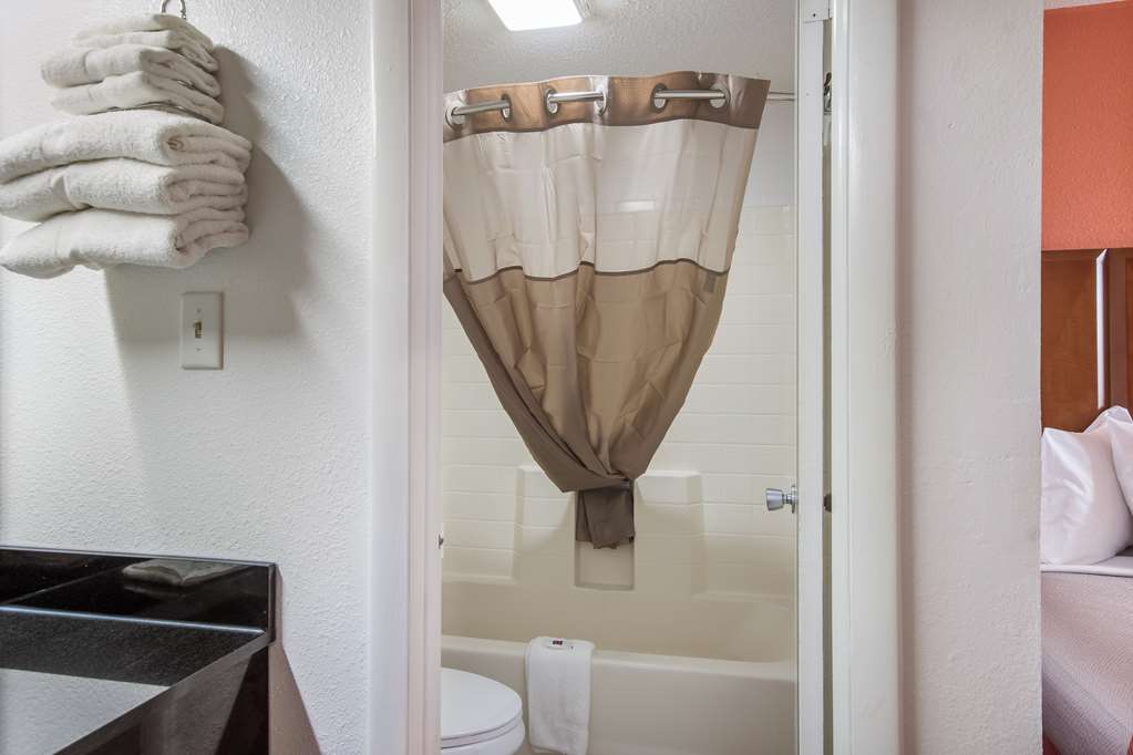 Motel 6 Van Buren AR - photo 20
