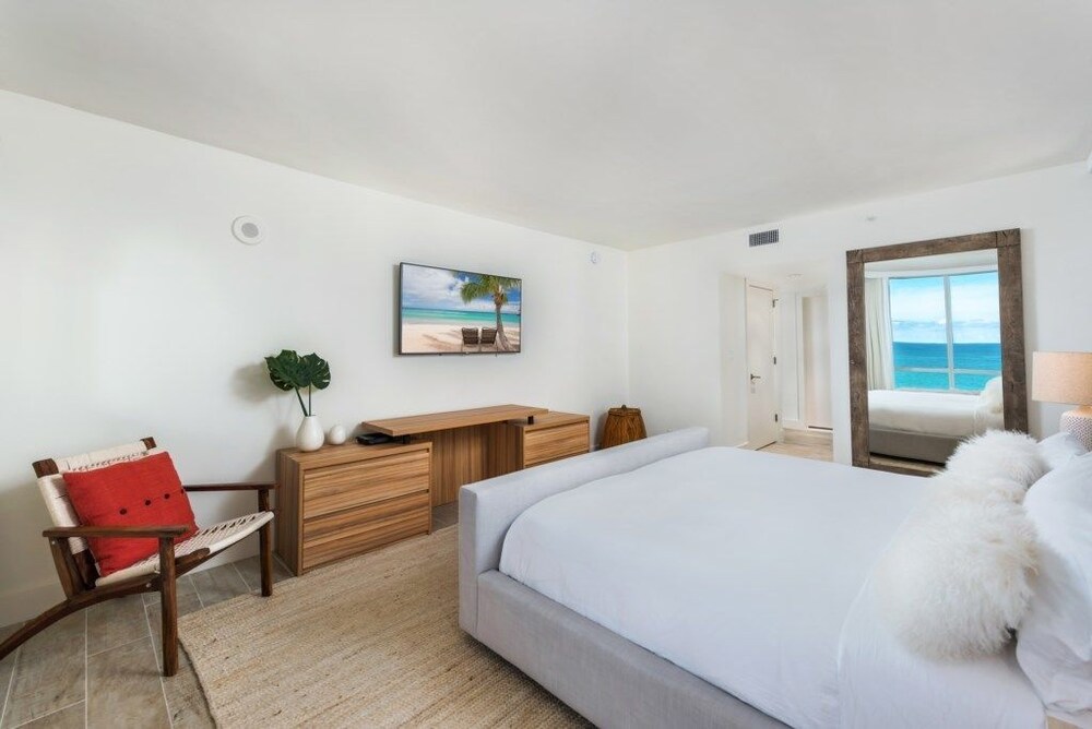 Eco hotel Condo #239377 2 Bedrooms 2.5 Bathrooms Hotel Room - photo 2