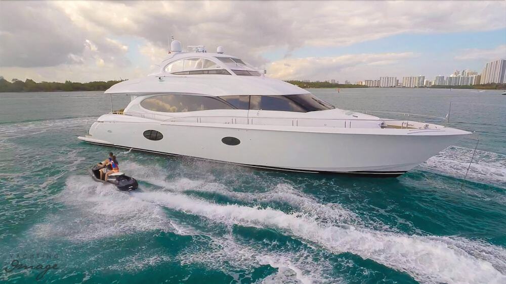 Miami Beach Luxury Yacht Charters - photo 22