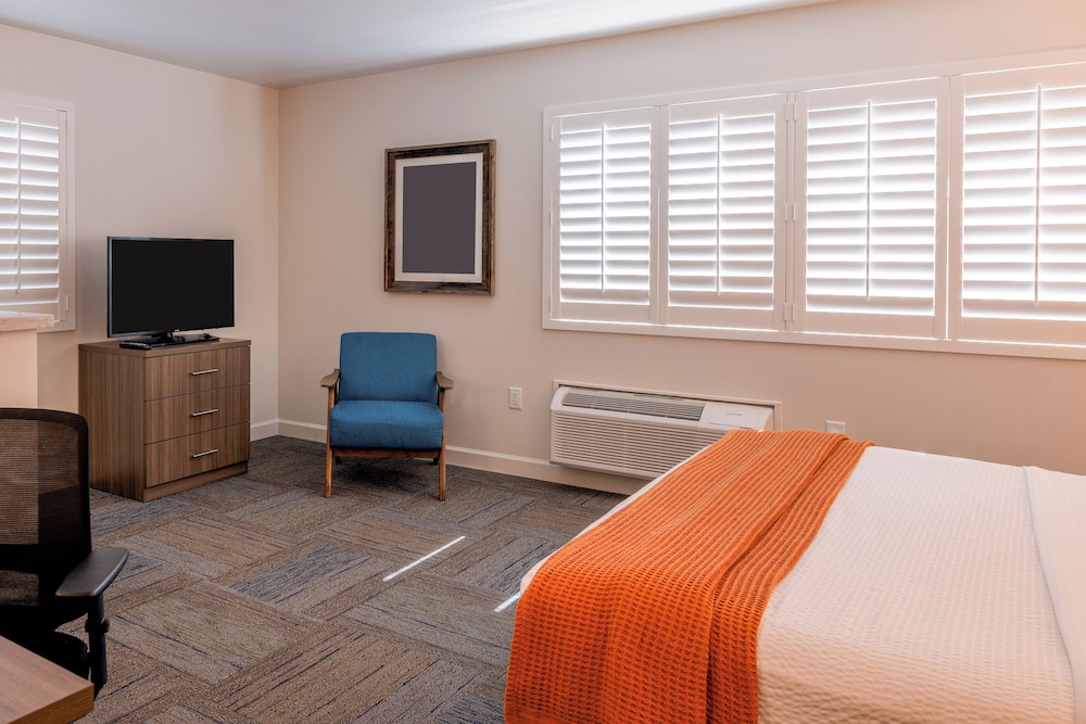 Inn At Moss Landing Point - photo 35