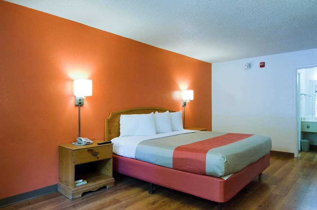 Motel 6 Frederick MD Fort Detrick - photo 14