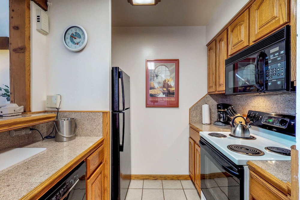 619 Lakefront - photo 34