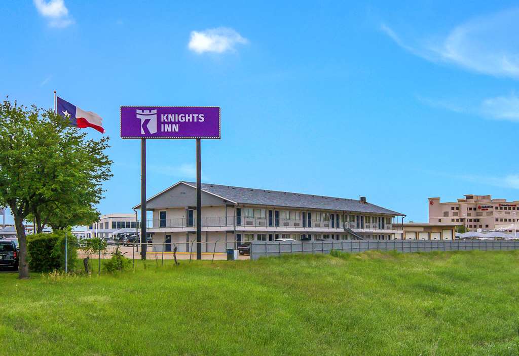 Knights Inn North Richland Hills - photo 22