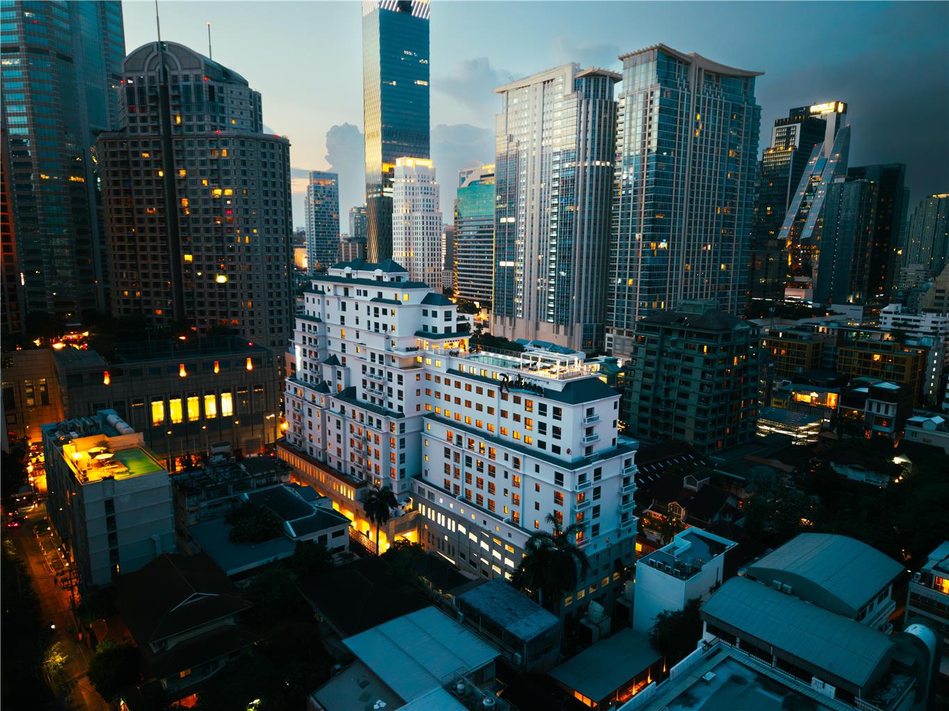 Exterior of Radisson Hotel Chateau de Bangkok