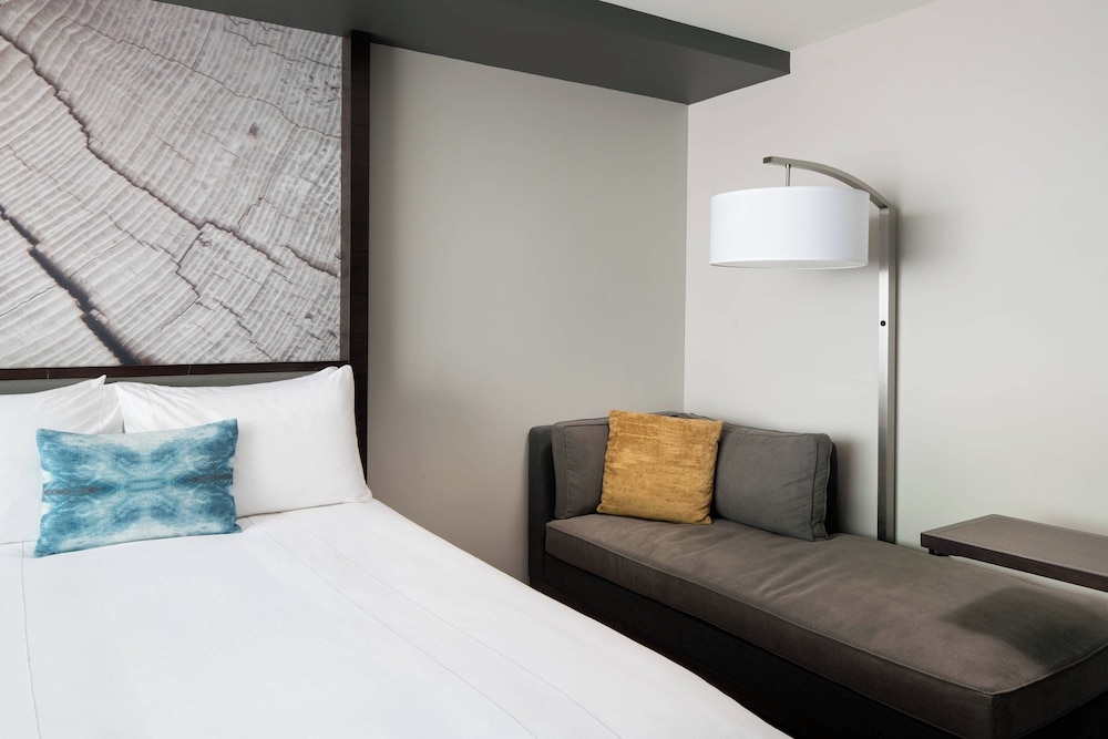 Morgantown Marriott at Waterfront Place - photo 17