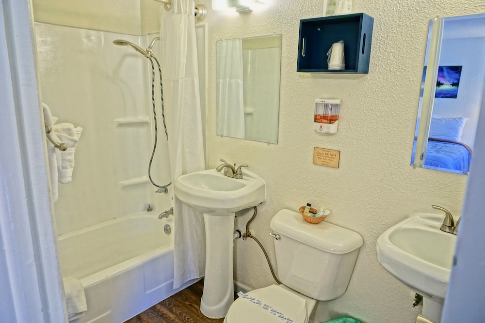Arbor Inn Motel Oakridge - photo 37