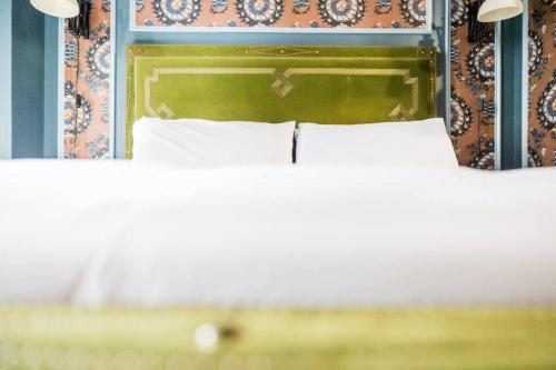 The Gas Lamp Hotel 1BR Latimer - photo 6
