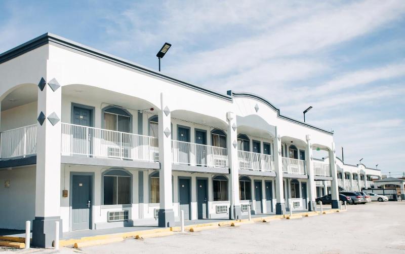 Palace Inn North - photo 13