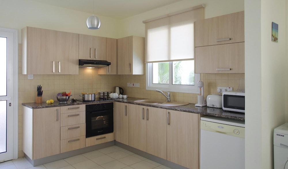 3 BR Villa Clover