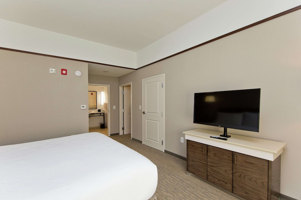 Hilton Garden Inn Martinsburg - photo 25
