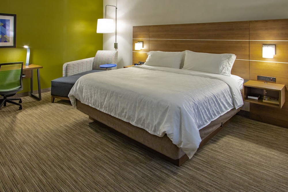 Holiday Inn Express Hotel & Suites Roseville Galleria Area by IHG - photo 75