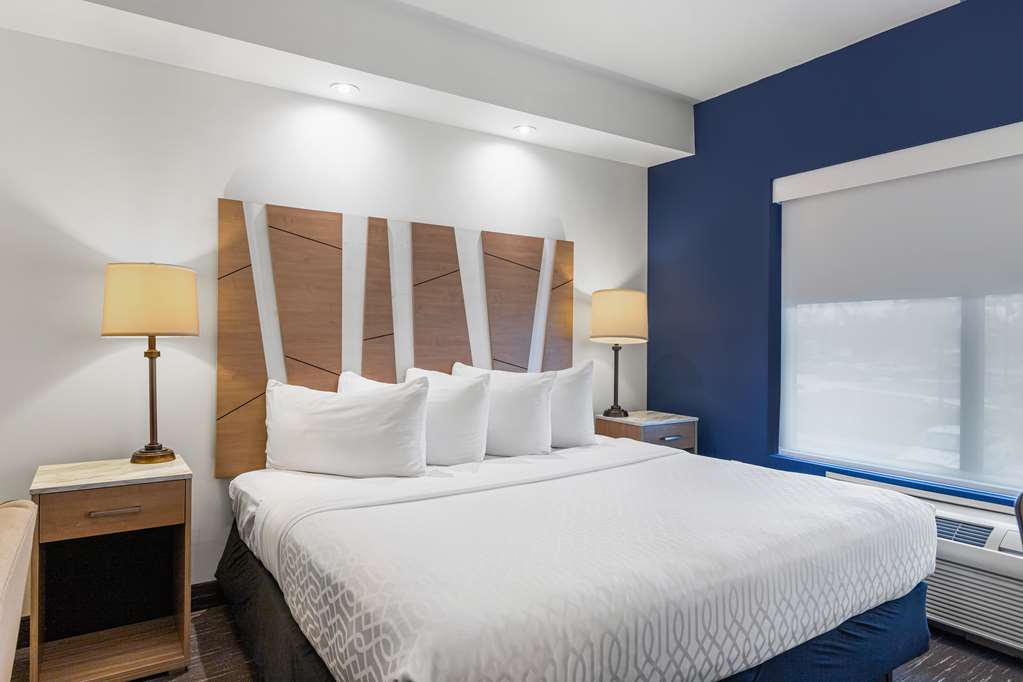 Best Western Plus Westgate Inn & Suites - photo 11