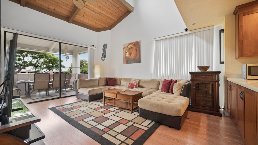 Kailua Bay Resort 3301 Two Bedroom Condo — Kailua Kona