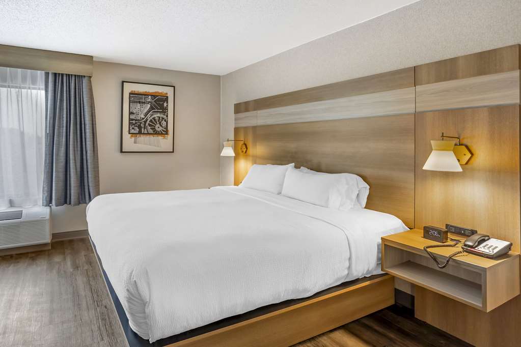 Best Western Plus Heritage Rail Inn Suites - photo 28