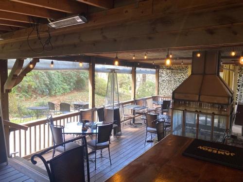 Key Falls Inn — Brevard — photo 2