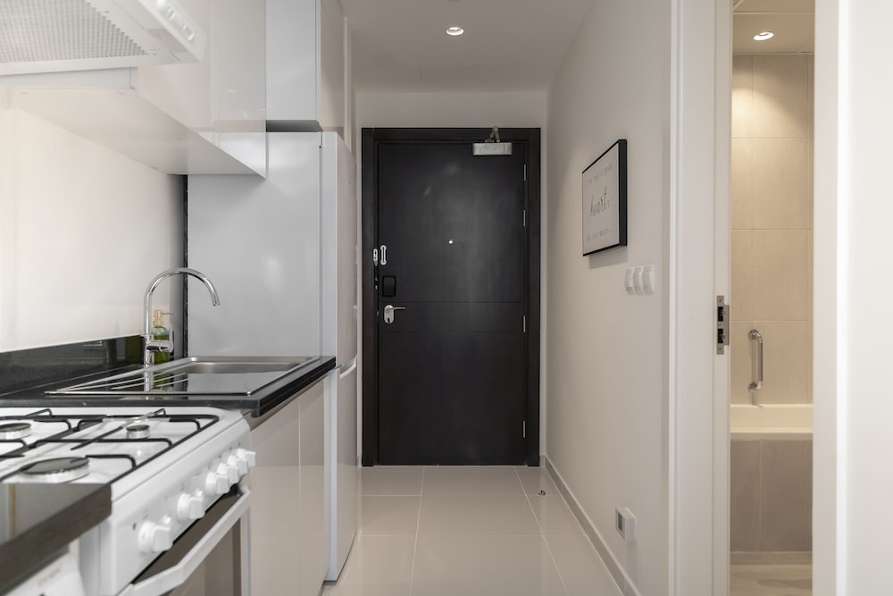 HiGuests Tower 108 - carbon neutral hotel in Dubai
