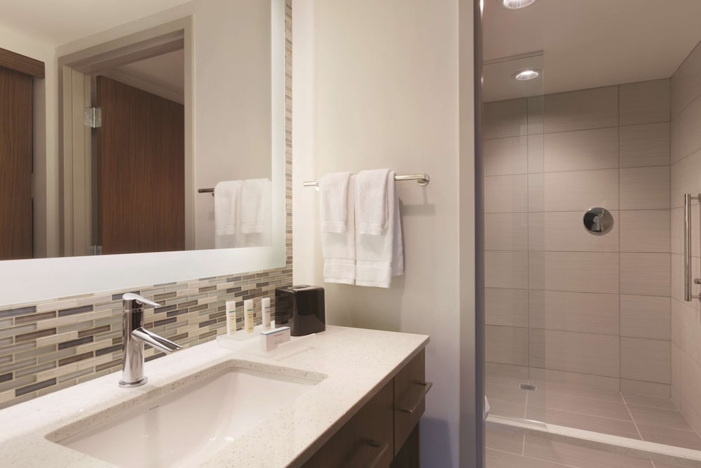 Homewood Suites by Hilton Pittsburgh Downtown - photo 32