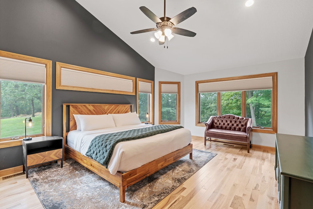 Eagle Ridge — hotel in Menomonie