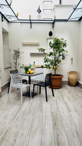 Casa Vacanze Donna Sidora — 4-Star Luxury Hotel in Palermo, Italy