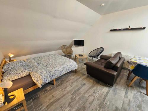 Studios du Cedre - carbon neutral hotel in Unknown City
