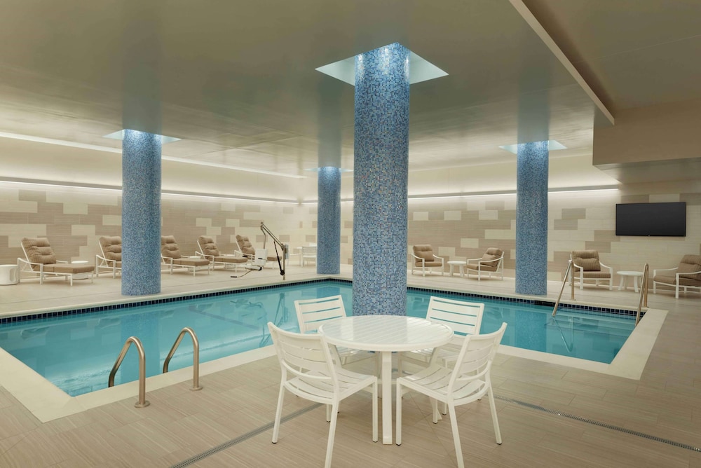 Embassy Suites by Hilton Minneapolis Downtown - photo 25