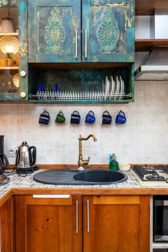 3BR Triplex w Terraces Heart of Tbilisi By Wehost