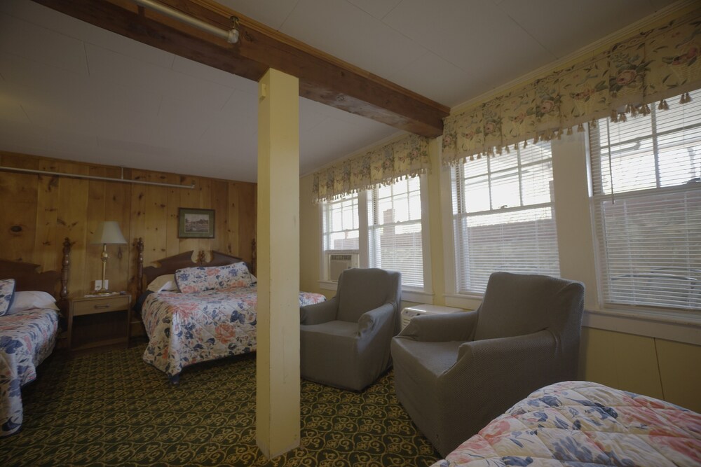 Betty Doon Hotel - photo 37