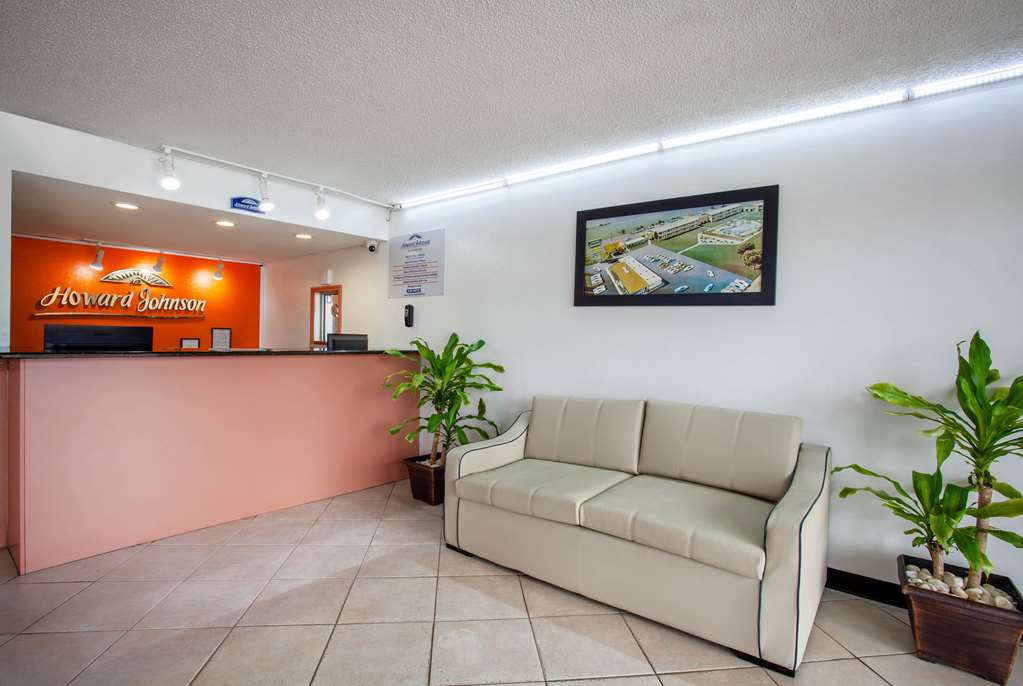 Howard Johnson by Wyndham Vero Beach I 95 in Vero Beach, United States