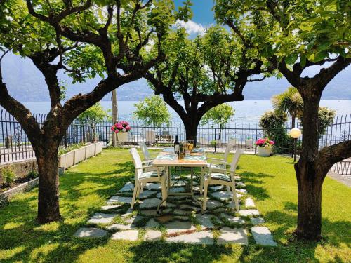 Maccale Ferienwohnung am See — 4-Star Luxury Hotel in San Siro, Italy