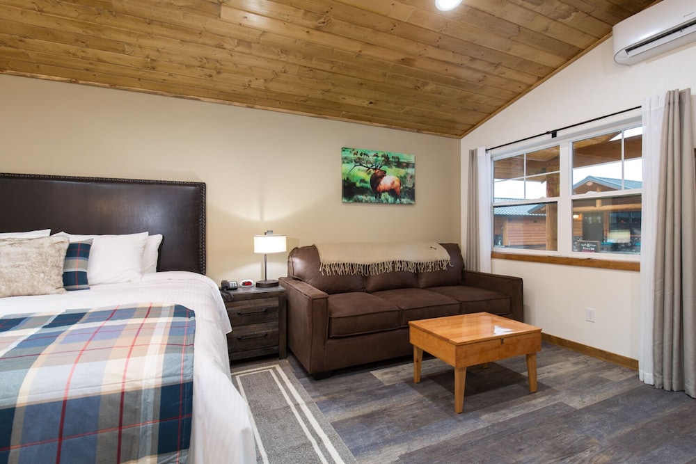 Woodland Inns - photo 13