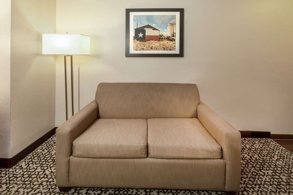 La Quinta Inn & Suites by Wyndham Rockwall - photo 27