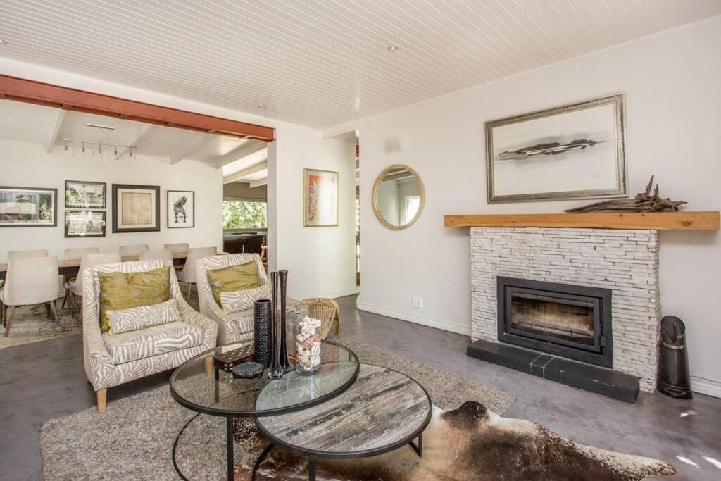Spacious Home with Beautiful Garden And Views