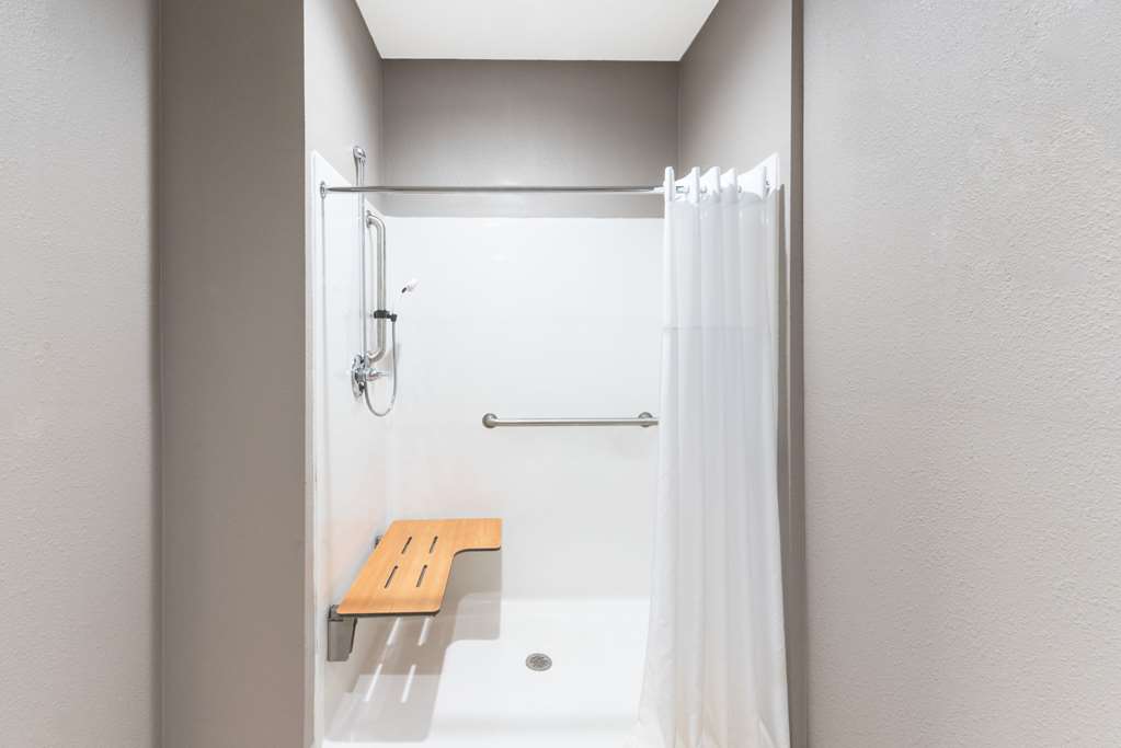 Super 8 by Wyndham Colorado City - photo 10