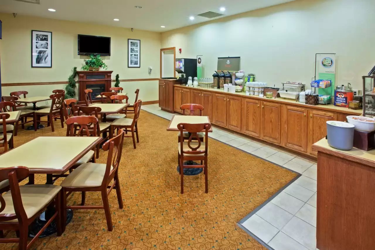 Travelodge by Wyndham Knoxville West - photo 23