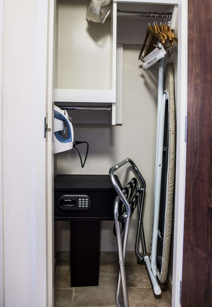 Hampton Inn & Suites Lake Placid - photo 12