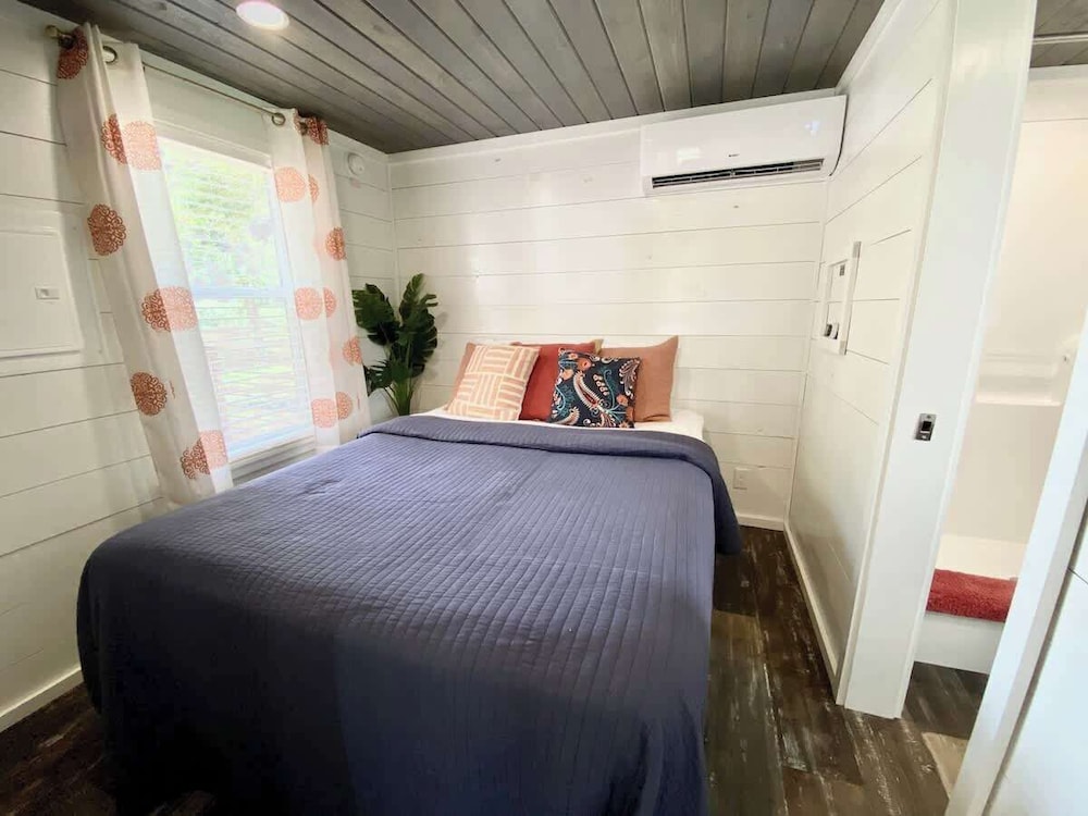 Resort at Fredericksburg Unit 9 - photo 2