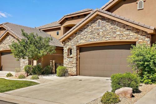 Vacation Station Private Hot Tub in Washington, United States