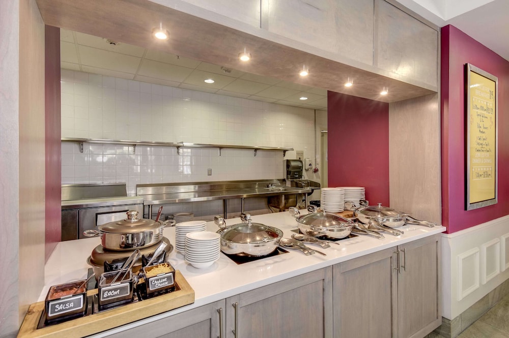 Hilton Garden Inn Waldorf - photo 23