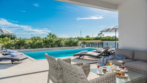 Villa Ana — 4-Star Luxury Hotel in Privlaka, Croatia