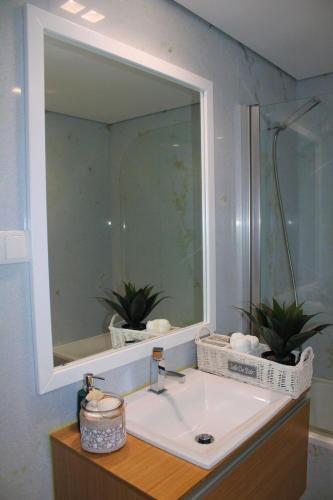 Salvador s House T2 Rooftop Pool & Nazaré Center — 4-Star Luxury Hotel in Nazare, Portugal