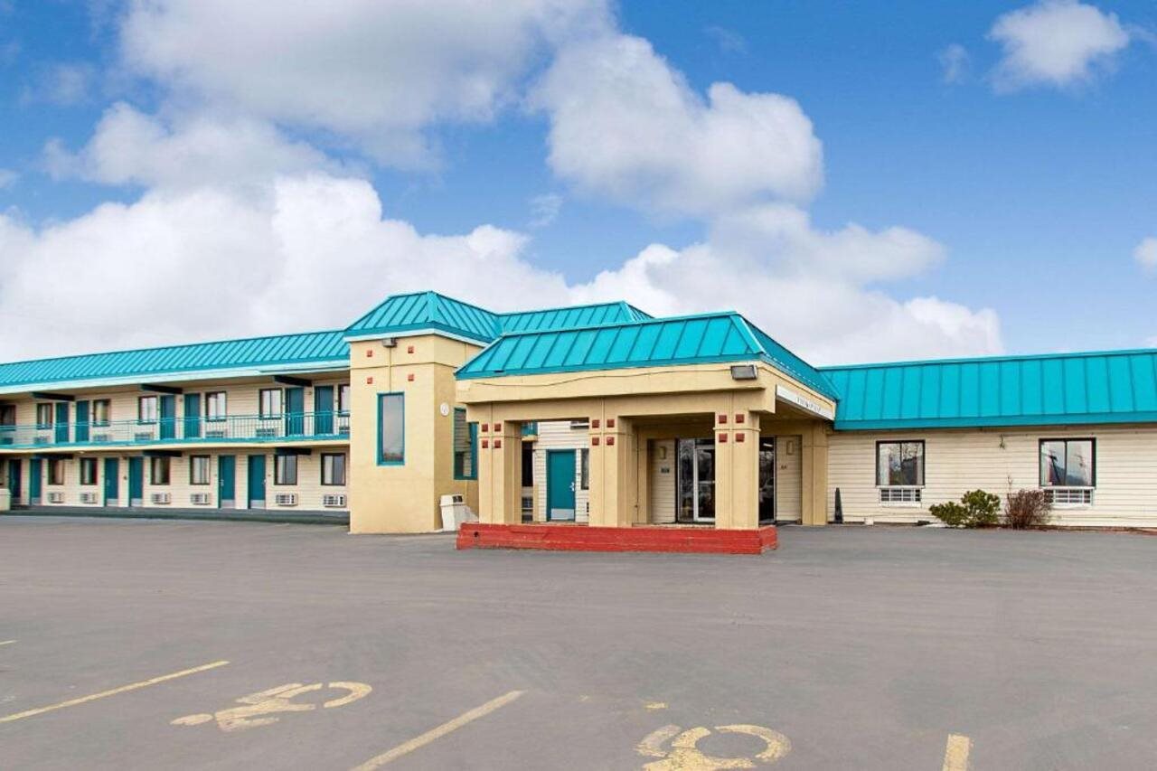 Econo Lodge Utica — hotel in Utica