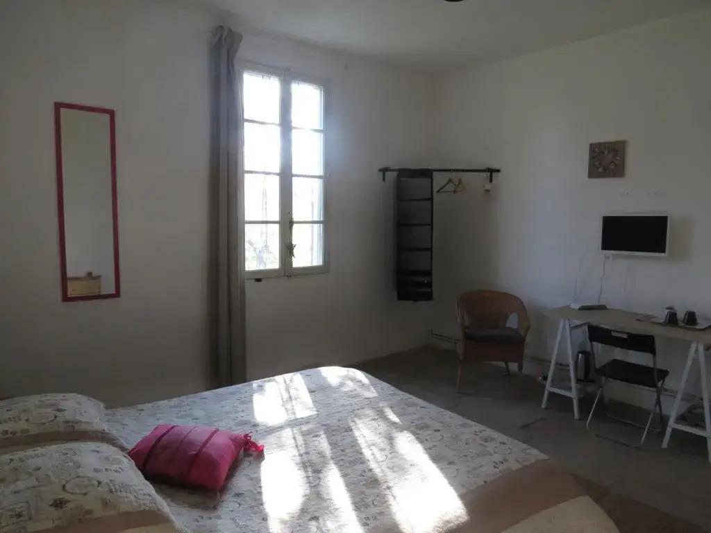 BB Mas Les Lecques in Beaucaire, France