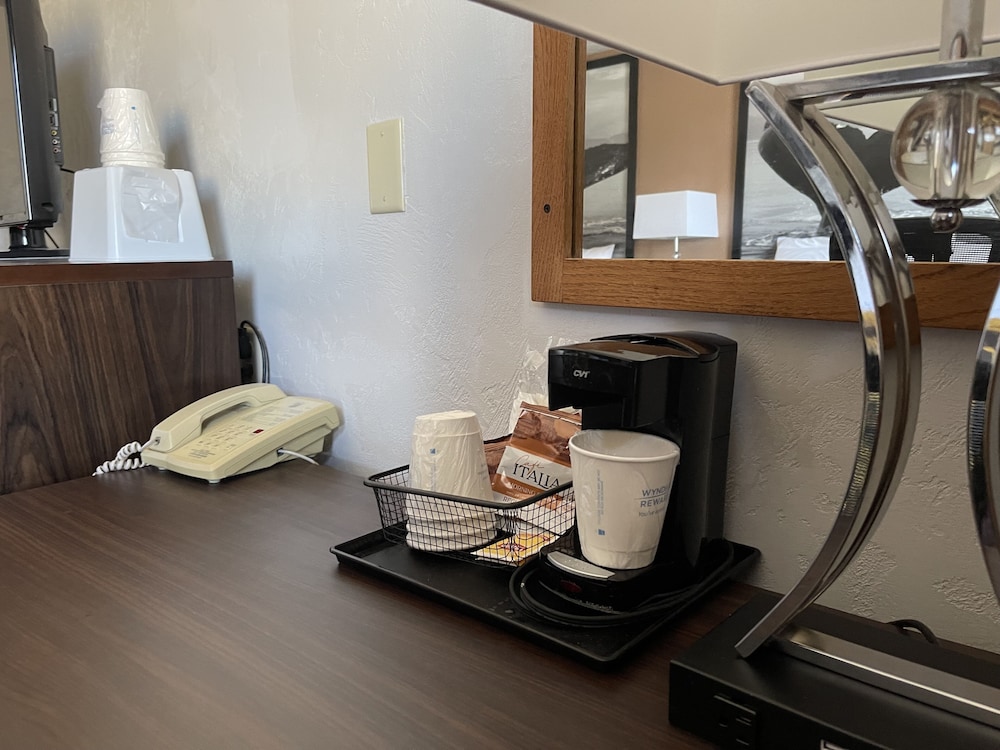 Super 8 by Wyndham Ketchikan - photo 28
