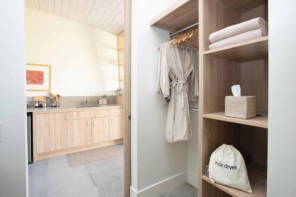 The Bungalows by Homestead Modern at The Joshua Tree Retreat Center - photo 60