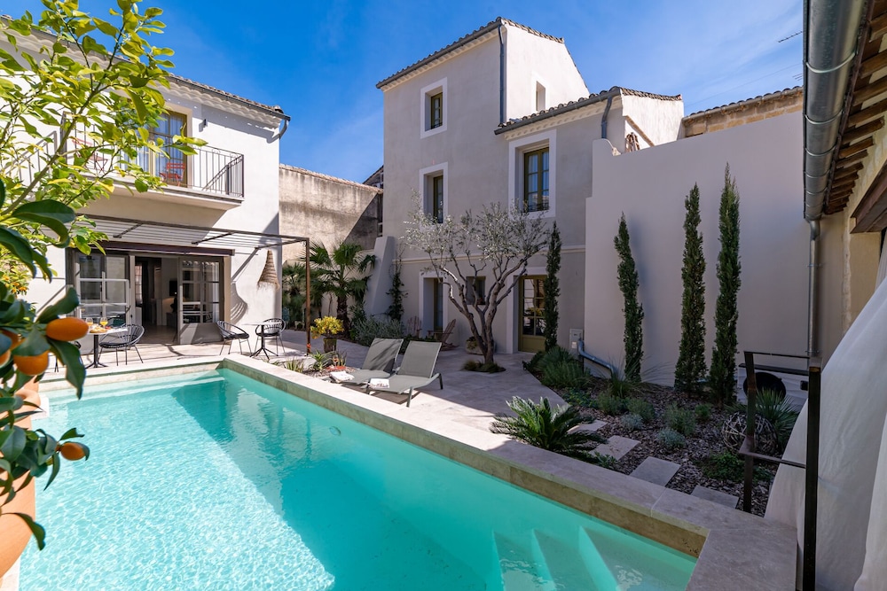 Marcelle en Camargue — 4-Star Luxury Hotel in Aigues-Mortes, France
