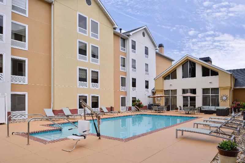 Hampton Inn & Suites Newport News - photo 133